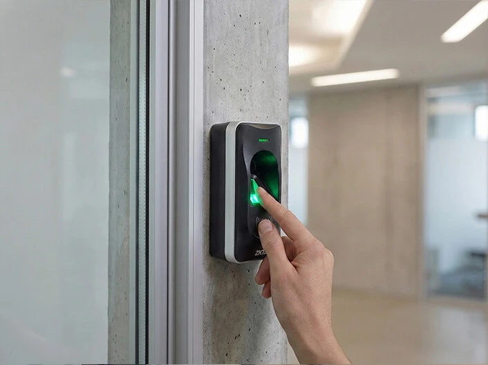 Biometrijska kontrola pristupa Kontrola pristupa Sigurnosni Sistemi